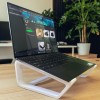 Sleek Laptop Riser – Stand Laptop Ergonomis Minimalis Bahan PLA Print 3D