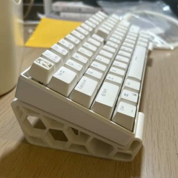 Honeycomb Keyboard Stand – Dudukan Keyboard Ergonomis Bahan PLA Print 3D