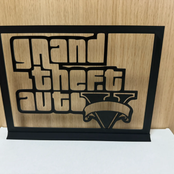 Plakat Dekoratif Grand Theft Auto V – Pajangan Meja Gaming Estetik | 3D Print PLA | Dekorasi Setup Gamer