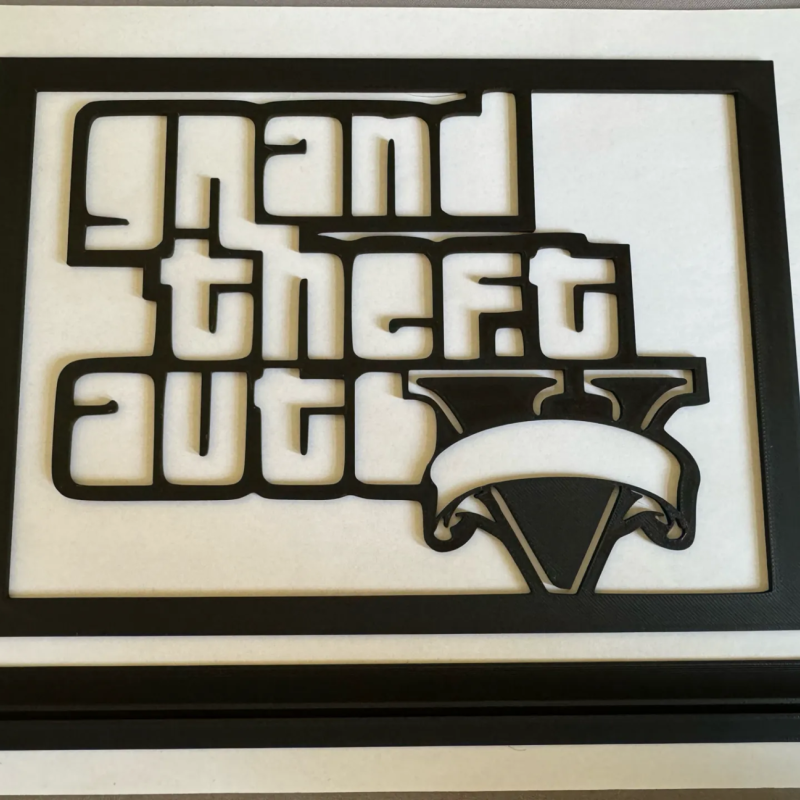 Plakat Dekoratif Grand Theft Auto V – Pajangan Meja Gaming Estetik | 3D Print PLA | Dekorasi Setup Gamer
